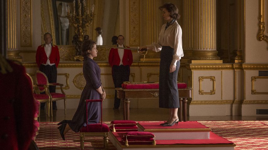 Claire Foy und Vanessa Kirby in "The Crown"