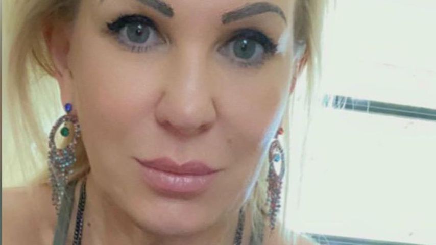 Claudia Norberg mit ihrem Hund, Juli 2020