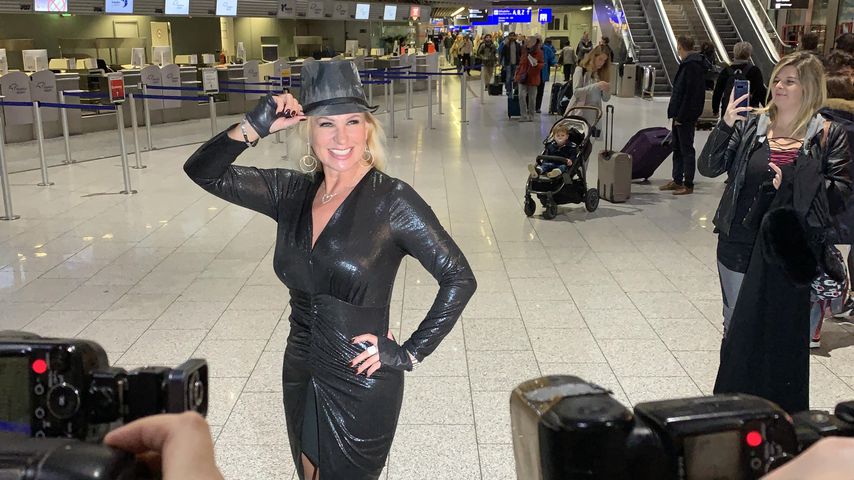 Claudia Norberg kurz vor ihrem Abflug ins Dschungelcamp 2020