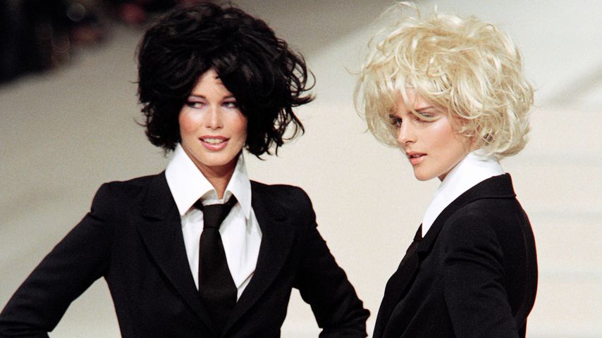Claudia Schiffer und Stella Tennant bei einer Chanel-Modenschau, 1996