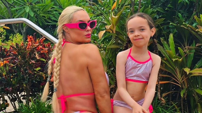 Coco Austin posiert im Bikini-Partnerlook mit Tochter Chanel