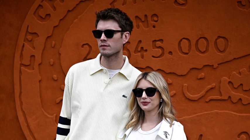 Emma Roberts strahlt mit ihrem Cody auf der Fashion Week