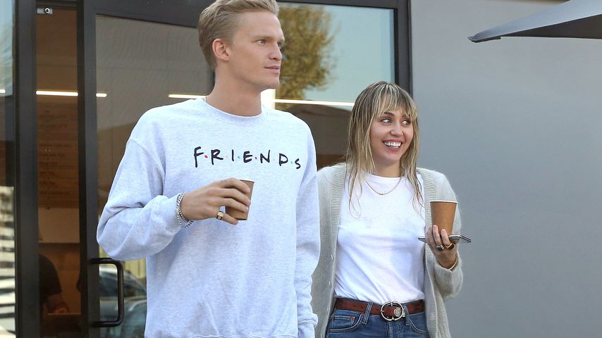 Süß: Cody war einsamer "Cheerleader" bei Mileys TV-Auftritt