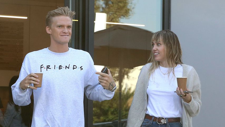 Voll entspannt: Miley Cyrus & Cody Simpson beim Kaffee-Date!