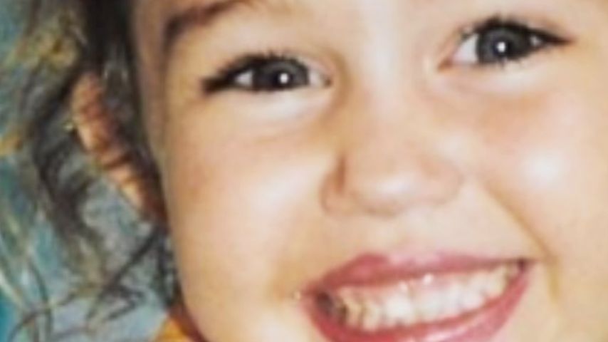 Cody Simpsons Handy-Hintergrundbild mit Miley Cyrus als Kind