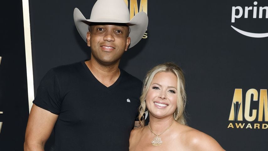 Coffey Anderson und Criscilla Crossland Anderson bei den 58. ACM Awards in Texas, 2023