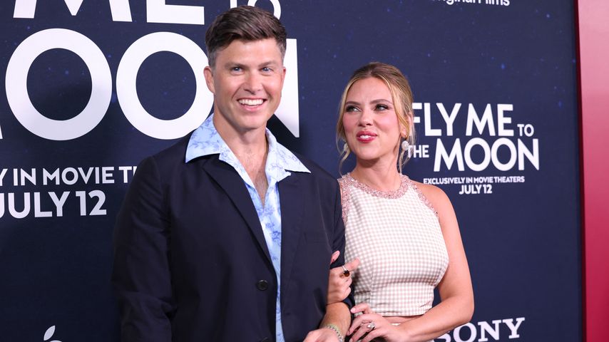Colin Jost und Scarlett Johansson bei der Weltpremiere von "Fly Me to the Moon"