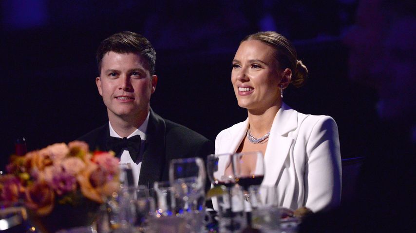 Colin Jost und Scarlett Johansson im November 2021