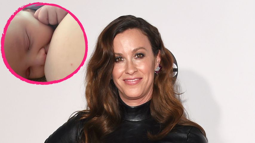 Alanis Morissette zeigt intimes Still-Foto mit Baby Winter