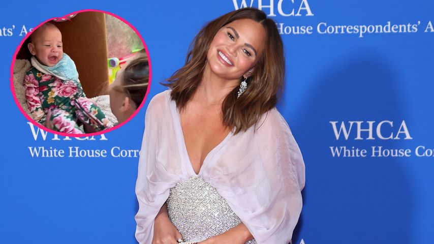 Chrissy Teigen teilt süßes Video von Tochter Estis Gekicher