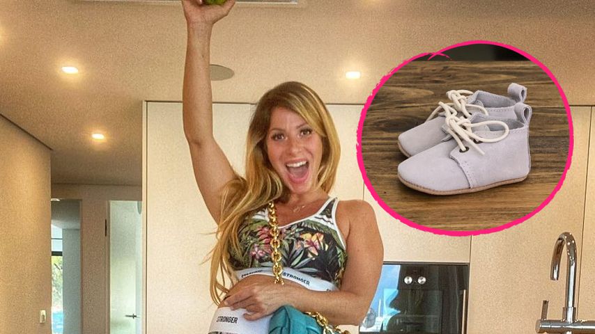 Mit Babyschuhen: Gülcan Kamps gibt das erste Mama-Update!