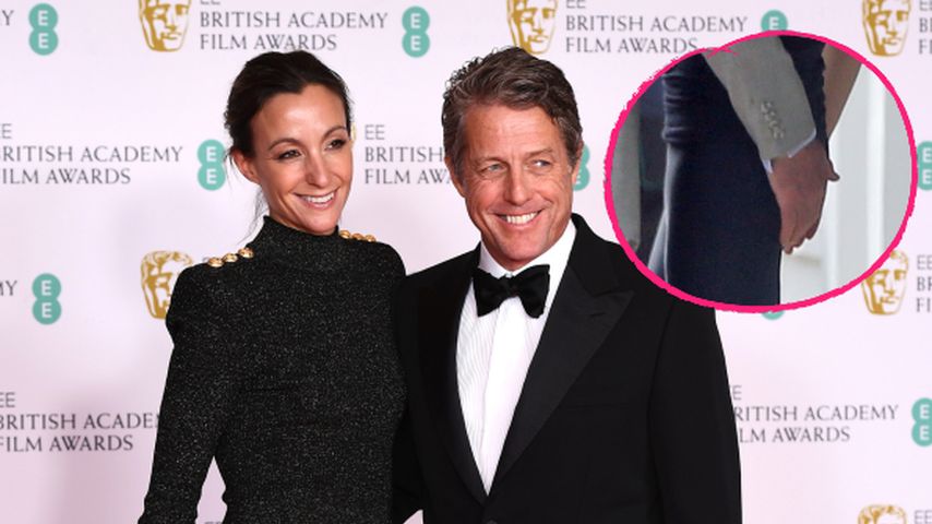 Intime Fotos: Hugh Grant begrüßt seine Frau mit Po-Grapscher