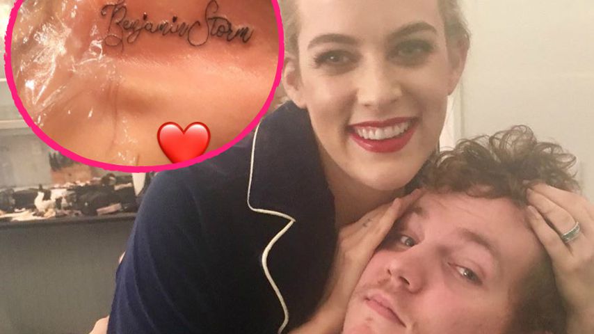 Nach Benjamins Tod: Riley Keough lässt sich Tattoo stechen