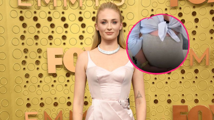 Selten: Neu-Mama Sophie Turner teilt Babybauch-Throwbackpics