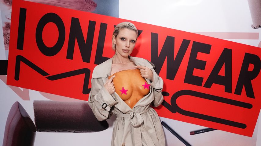 So wie Bianca: Auch Kanyes Ex Julia Fox erscheint oben ohne