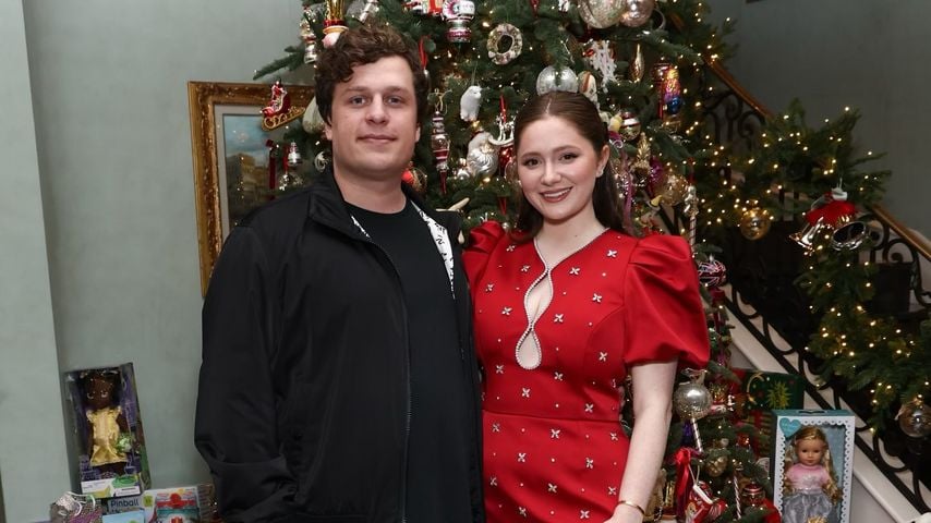Ist "Shameless"-Star Emma Kenney mit Conrad Hilton zusammen?