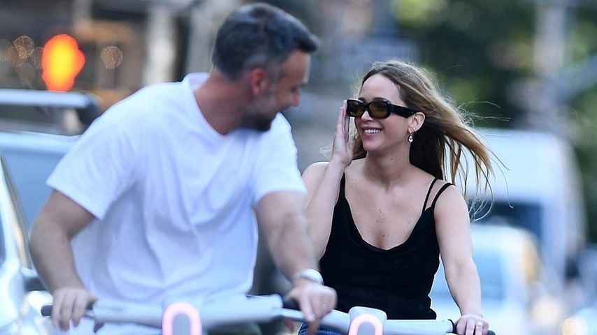 Cooke Maroney und Jennifer Lawrence bei einer Radtour in New York