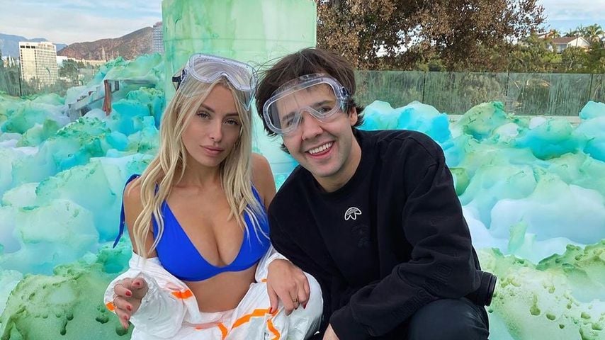 Corinna Kopf und David Dobrik im Schaum