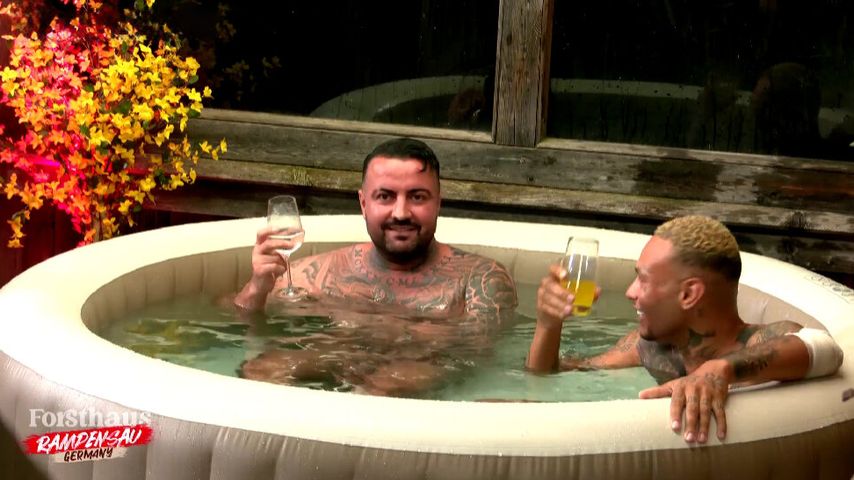 Cosimo Citiolo und Jona Steinig bei "Forsthaus Rampensau" Germany, Staffel 2