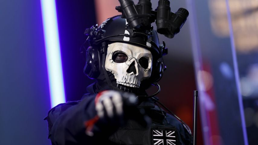 Cosplayer am "Call of Duty: Black Ops 7"‑Stand auf der Gamescom 2025