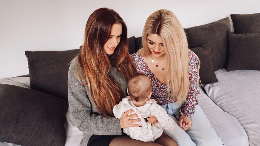 Coupleontour-Nessi und Ina mit Baby im November 2022