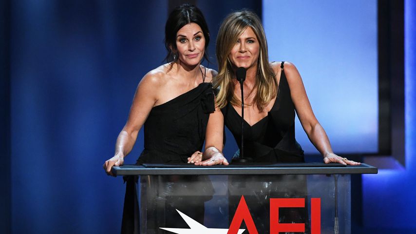 Courteney Cox und Jennifer Aniston im Juni 2018