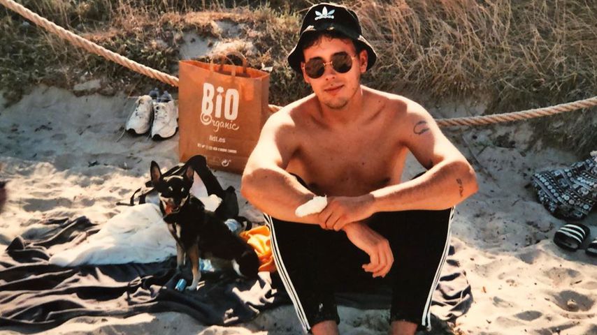 CrispyRob mit seinem Hund auf den Balearen im September 2019