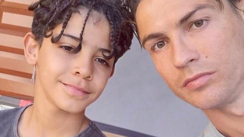 Cristiano Ronaldo Jr. und sein Vater Cristiano Ronaldo im Juni 2020