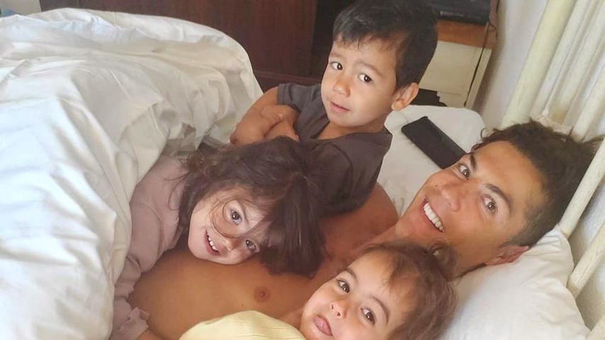 Cristiano Ronaldo, Georgina Rodríguez und ihre Kinder im April 2020