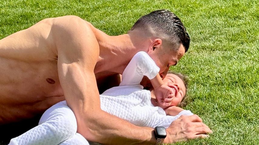 Cristiano Ronaldo und seine Tochter Bella im April 2025