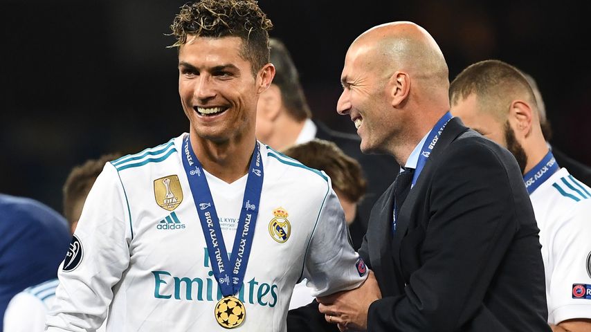 Cristiano Ronaldo und Zinedine Zidane nach dem Sieg im CL-Finale