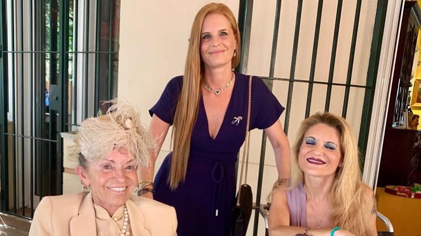 Cristina de Borbón von Hardenberg (r.) mit ihrer Mutter und ihrer Schwester im Januar 2020