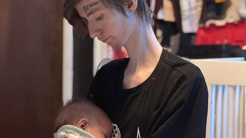 Intensivstation: Wurde Daddy Long Necks Baby misshandelt?