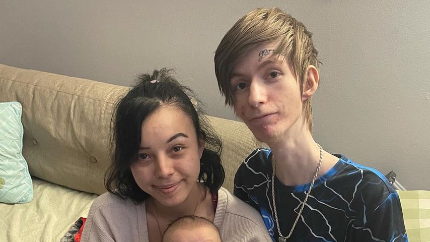 Daddy Long Neck mit seiner Ex und seinem Sohn im Februar 2022