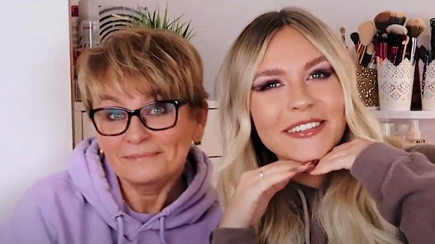 Dagi Bee (r.) und ihre Mutter