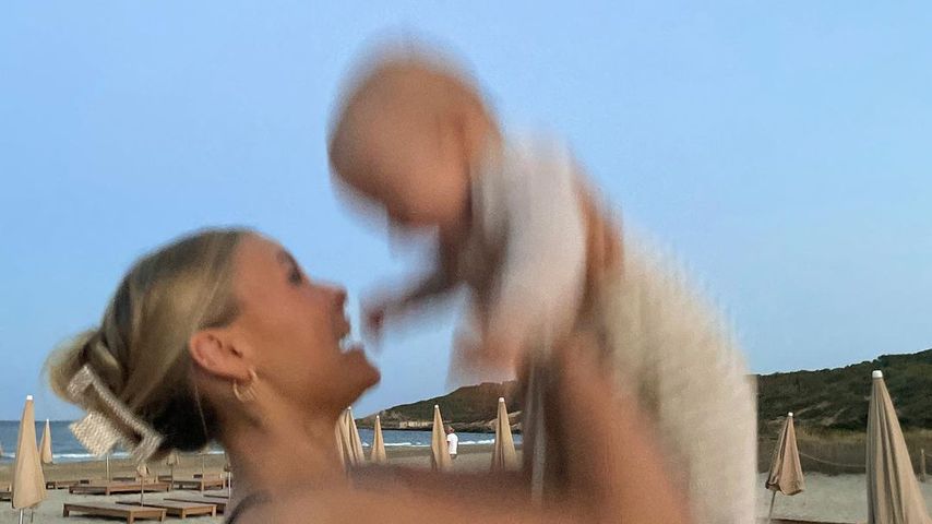 Dagi Bee und ihr Sohn Nelio im Juli 2022