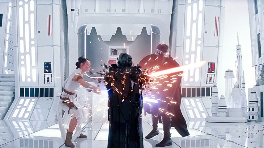 Daisy Ridley und Adam Driver in "Star Wars: Der Aufstieg Skywalkers"