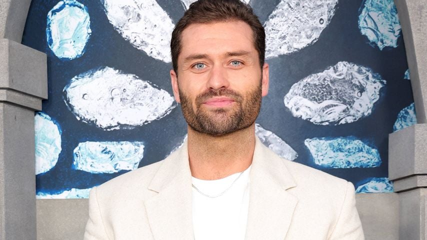 Dakota Mortensen bei der Premiere von "The Secret Lives of Mormon Wives" Staffel 2 in Los Angeles