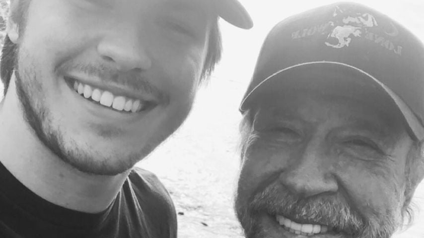 Dakota Norris ehrt im Netz seinen verstorbenen Vater Chuck