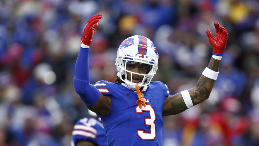 Football-Star Damar Hamlin erleidet Herzstillstand auf Feld