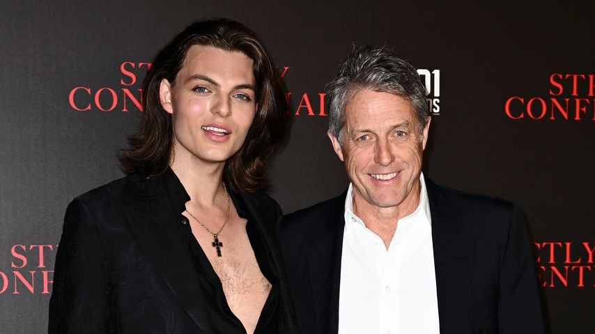 Damian Hurley und Hugh Grant in London, 2024