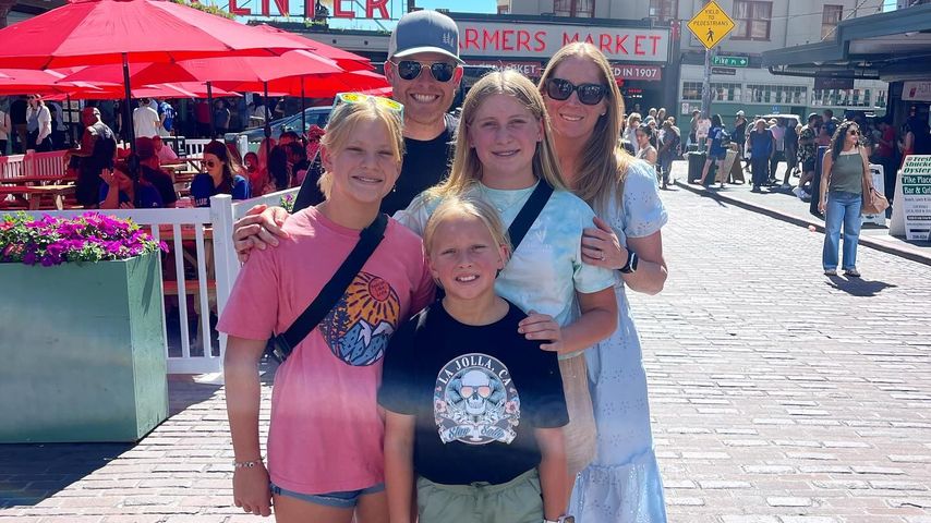Dan und Elise Caffee mit ihrer Familie in Seattle, Juli 2024
