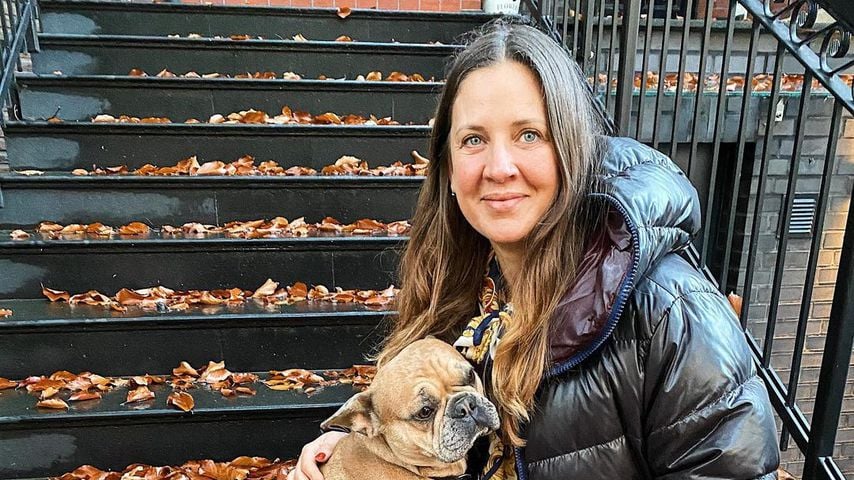 Dana Schweiger mit ihrem Hund
