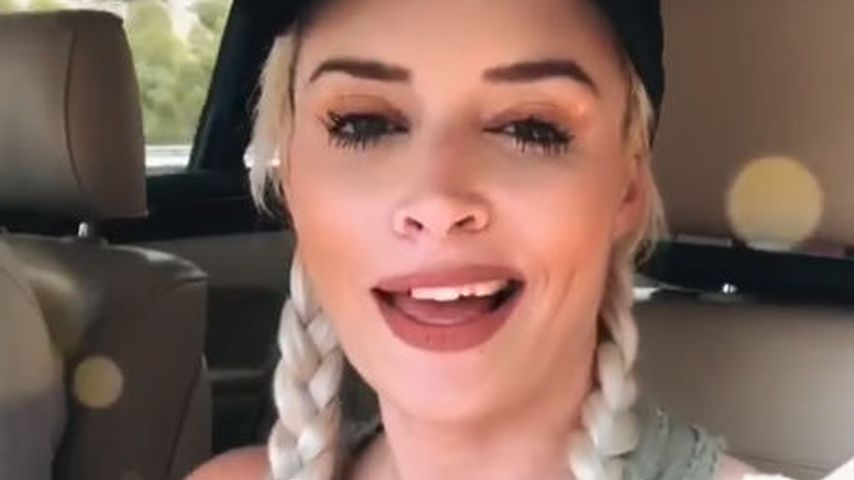 Dani im Auto
