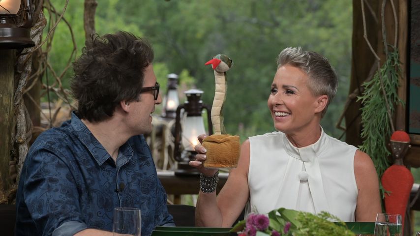Daniel Hartwich und Sonja Zietlow im Dschungelcamp 2022