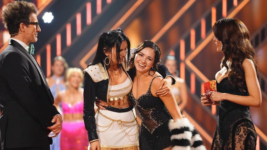 Daniel Hartwich, Vanessa "Nessi" Borck, Victoria "Vica" Sauerwald und Victoria Swarovski bei "Let's Dance" 2026
