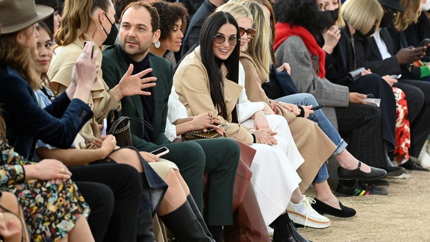 Daniel Humm und Demi Moore bei der Pariser Fashion Week im März 2022