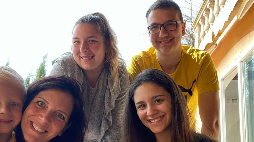Daniela Büchner mit ihren fünf Kindern, April 2020