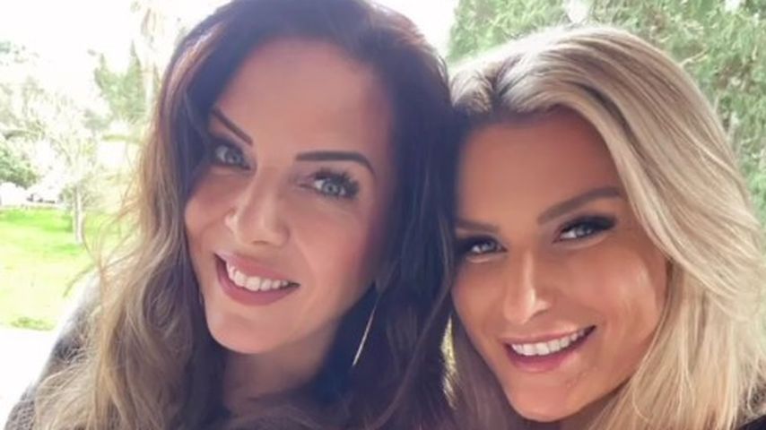 Daniela Büchner mit ihrer Friseurin Ilona