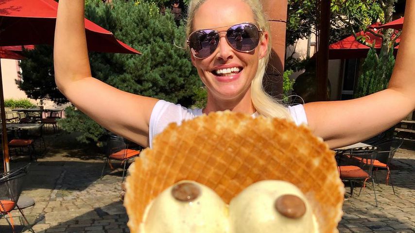 Eiskalte Aktion: Hier zeigt Daniela Katzenberger Brüste!